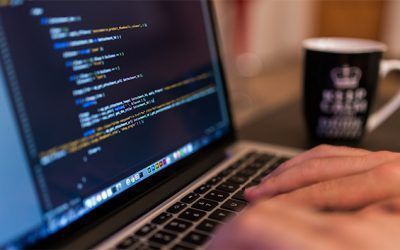 Programar es de pobres: por qué el mundo del ‘software’ está roto en España