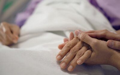 Las empresas no pueden exigir la convivencia con los familiares para el permiso de cinco días por enfermedad